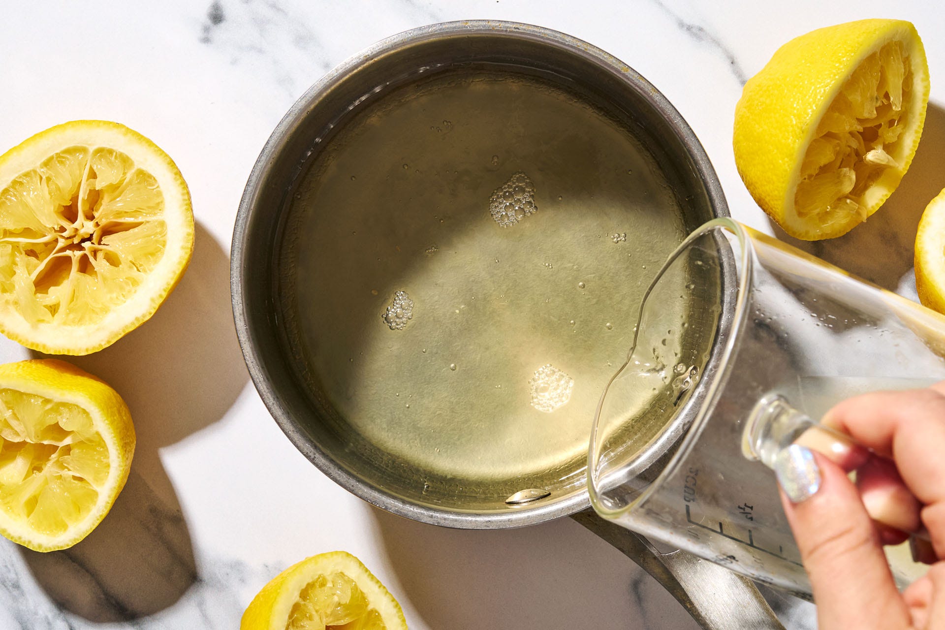 Mixing lemon juice and simple syrup