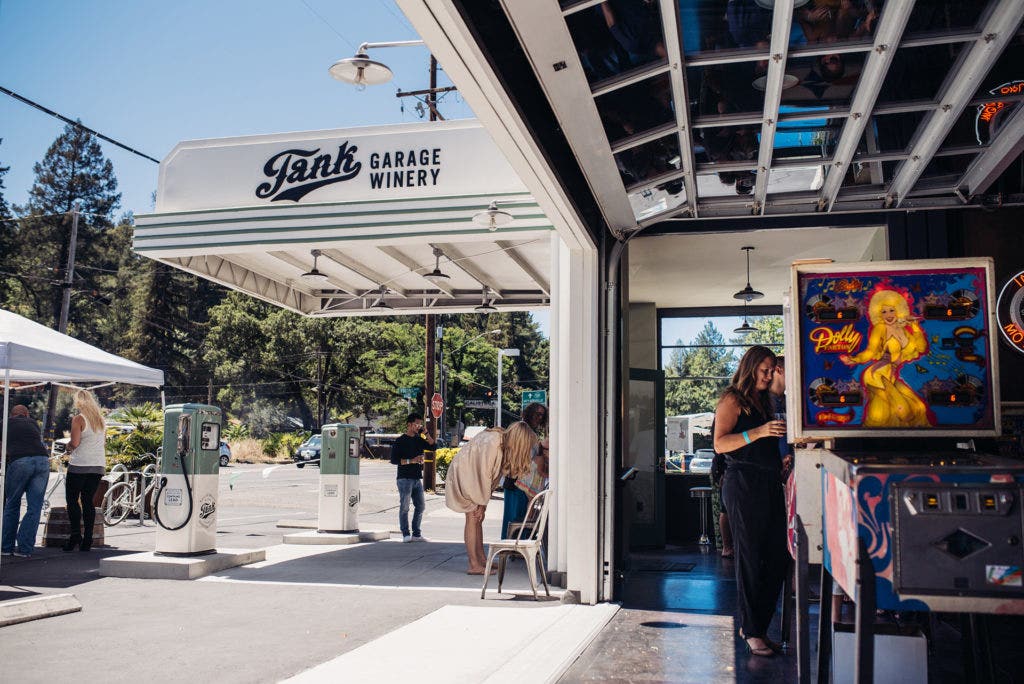 Tank Garage Winery: Come for the wine, stay for the vintage 1979 Dolly Parton pinball machine